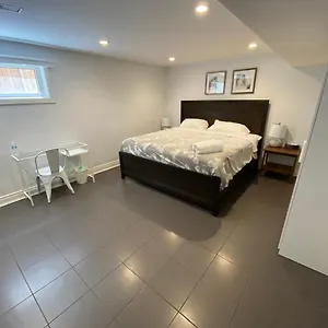 https://yonge-and-finch-subway-r-spacious-stylish-prvt-bdr-with.hotelstorontoontario.org