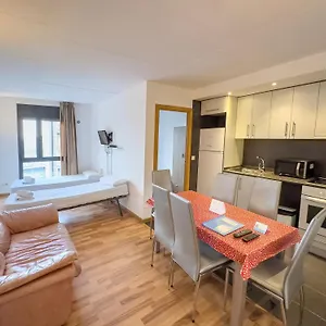 https://apartamentos-la-solana-3000.andorra-la-vella-hotels.net