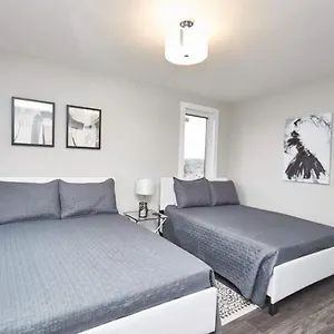 Clifton Hill Hideaway 2b -two Bedroom Niagara Falls